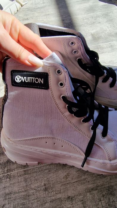 Бели кецове от плат