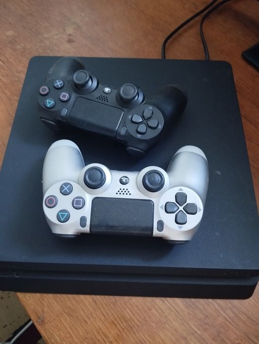 Play Station 4 Slim 1Tb