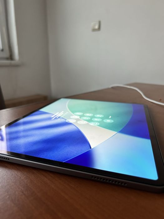 Продавам IPAD 13