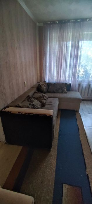 Отдам диван угловой с креслом