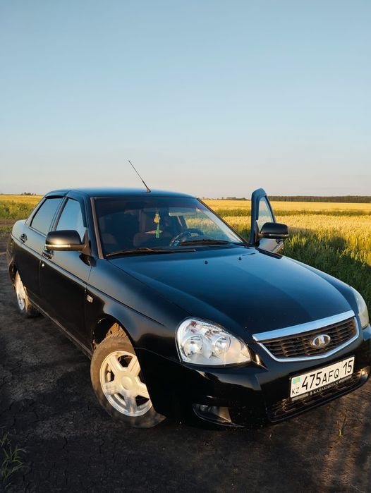 Продам Приору 1 2013 года.
