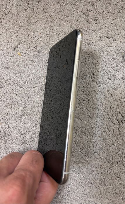 Продавам Apple iPhone 11 Pro Max Silver 256GB