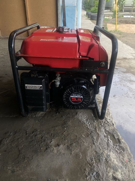 Продам генератор бензиновый хонда 2,2 кв