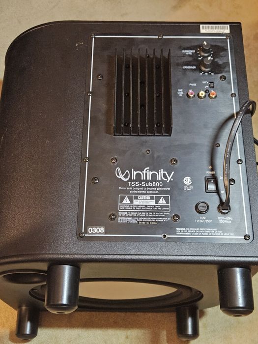 Subwoofer Infinity tss800 - defect