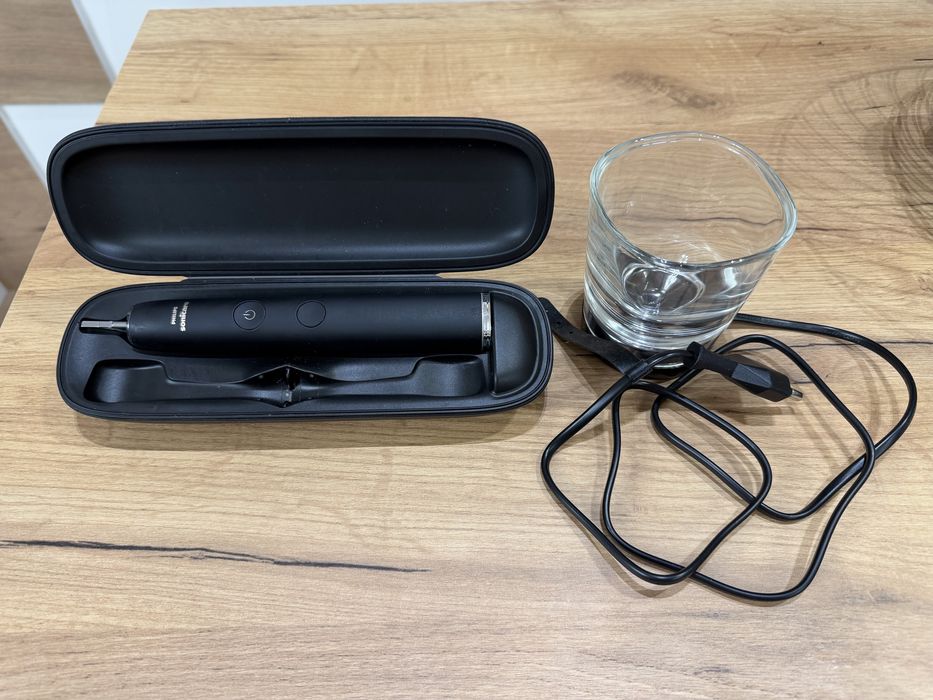 Ел. четка за зъби Philips Sonicare DiamondClean Smart с аксесоари