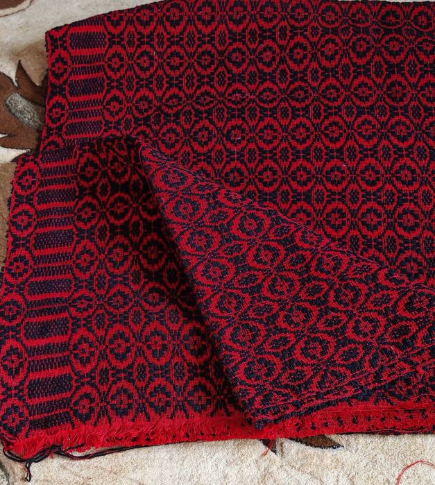 Macate lînă (lucrate manual)