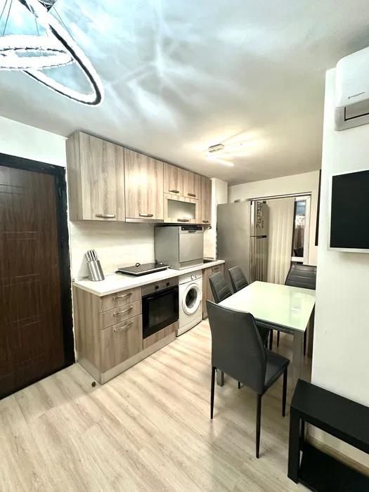 Дава се под наем Тристаен апартамент в Варна, Колхозен пазар - 70 кв.м за 498.27 € - Снимка #1