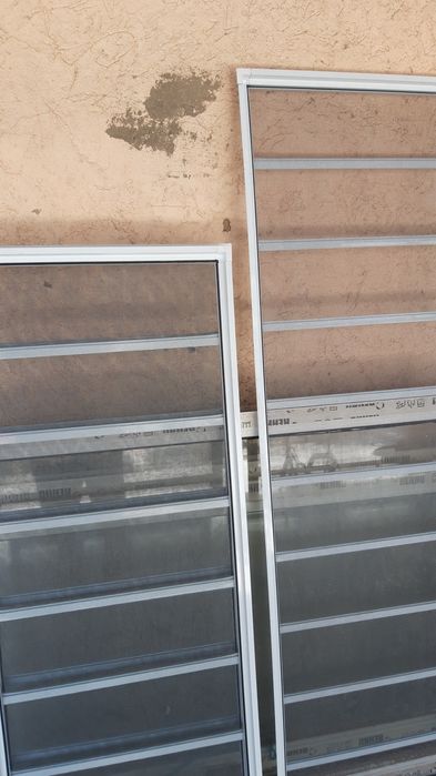 Маскитная сетка + решётка 2 в одном.