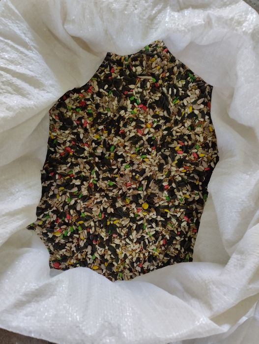 Xar xil turdagi qushlar yemlari sotiladi arzon narxlarda