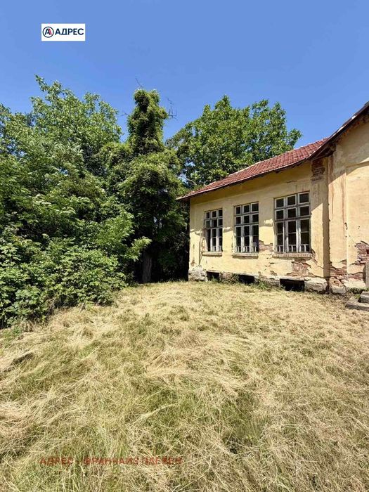 Къща в Ловеч, област-гр.Троян площ 160 цена 58000