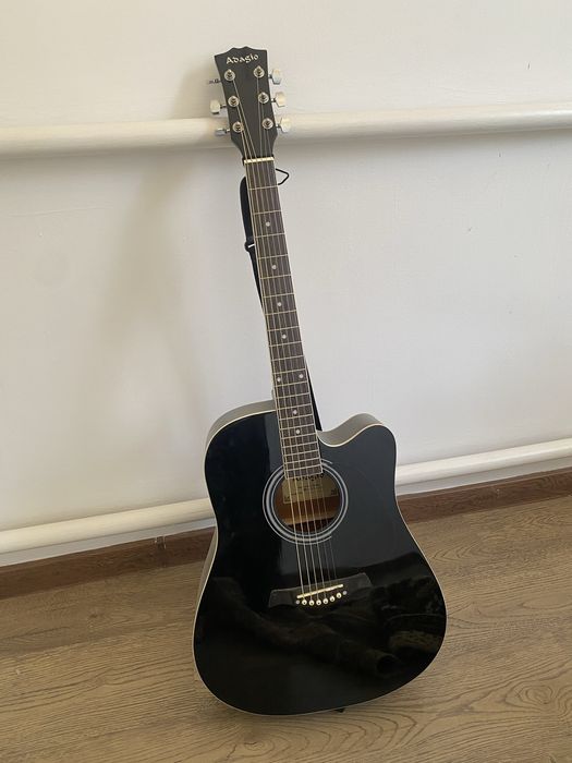 Гитара акустика