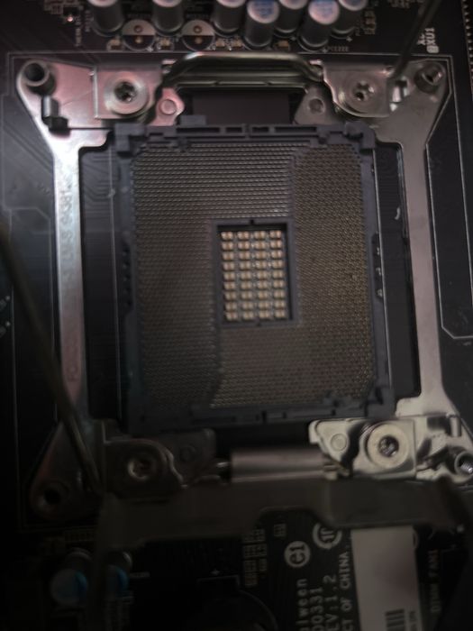 Kit placa de baza de la pc-ul p520,sursa 690W 80 platimum si carcasa