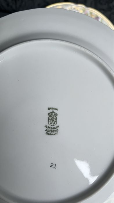 Антикварный  сервиз. Цветы Императрицы