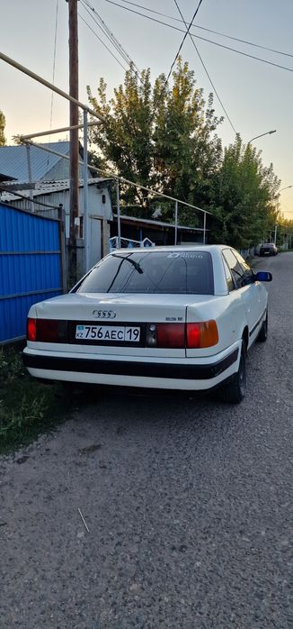 Авто Audi 100, 1991 года