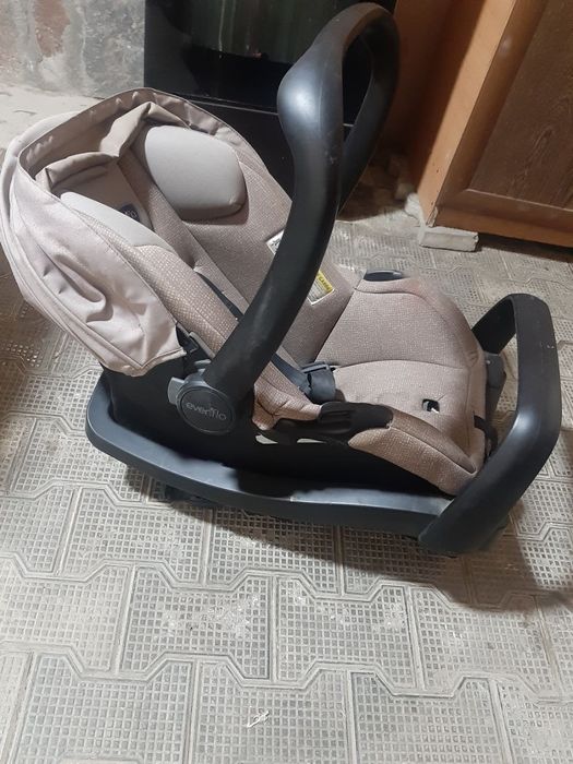 Продам две коляски, автокресло, трёхколёсный велос. с управлением