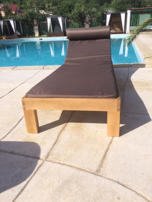 sezlong piscina plaja gradina