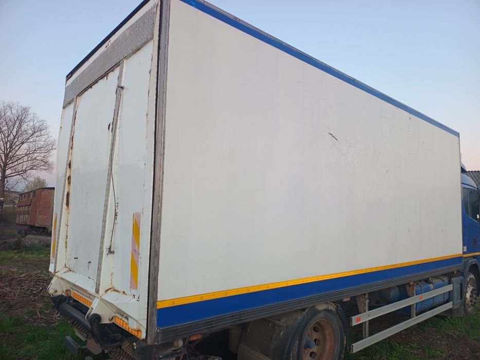 Caroserie cub depozitare