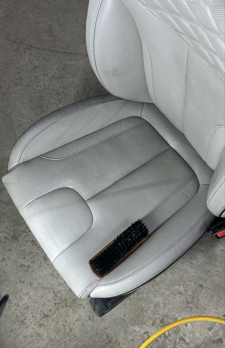 Химчистка салона авто