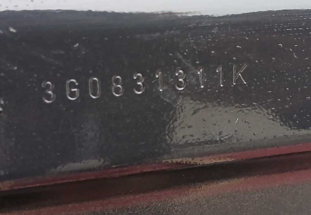 Usa stanga fata Vw Passat B8