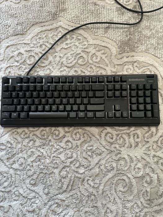 Vand tastatura SteelSeries Apex 3