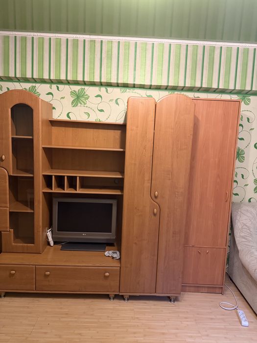 Шкафы, компьютерный стол со стульчиком