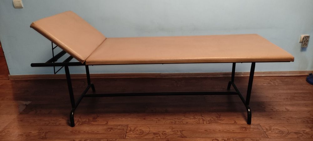 Продажа кушетки.