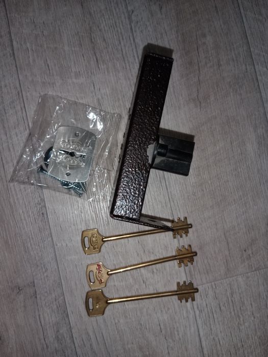 Продам дверной замок Эльбор,