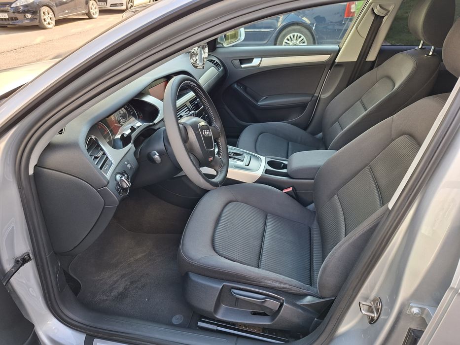 audi a4 b8 an 2011 2.0tdi automată proprietar