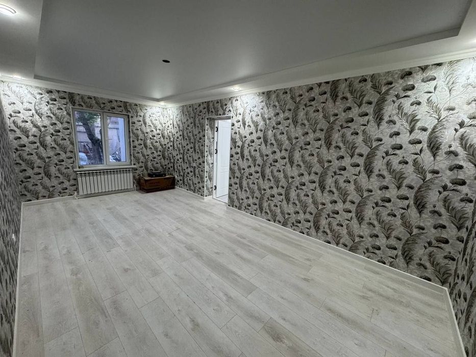 Срочно продажа дома
Мирабадский район 
Азербайджанский центр 
1.5 сот