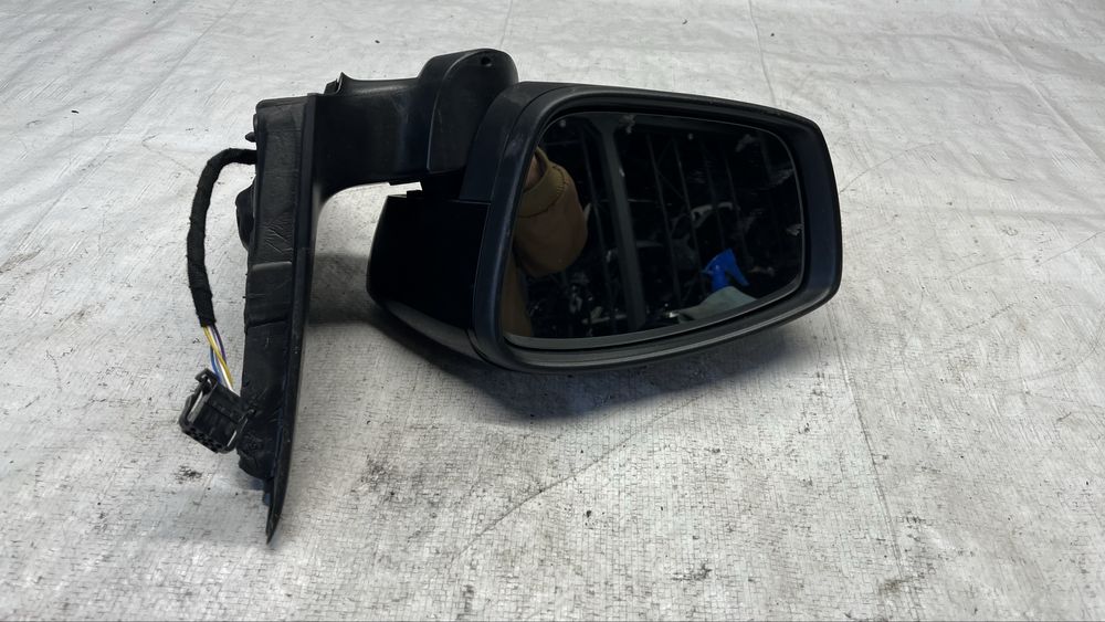 Skoda Fabia 18 ляво огледало