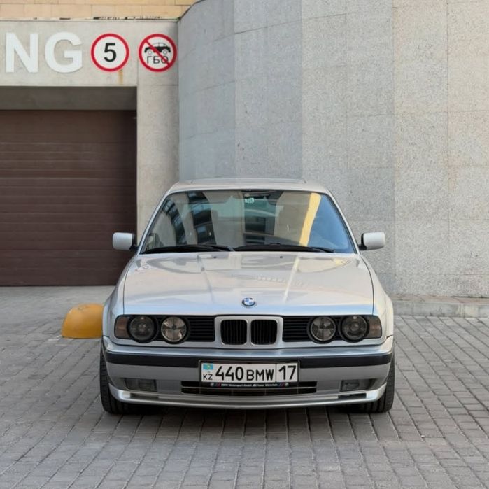 BMW е34 бампер фары пароги