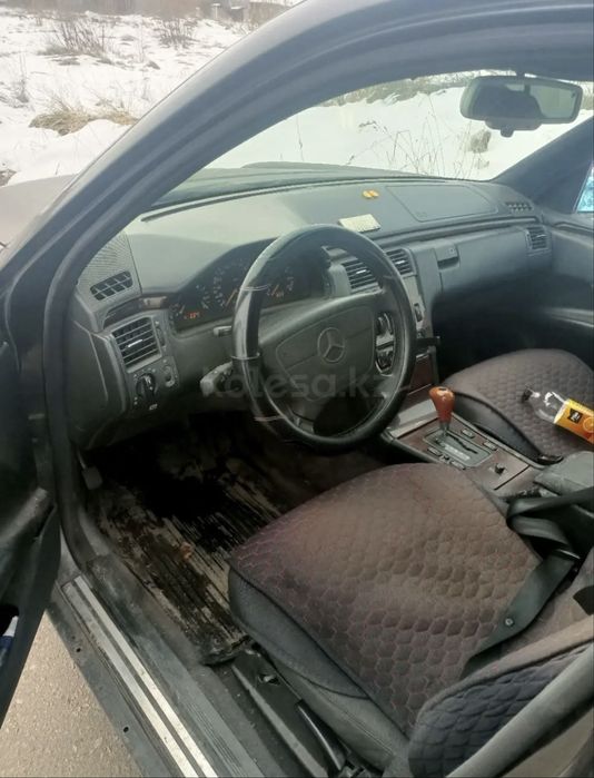 Продам Мерседес Е200 не дорого