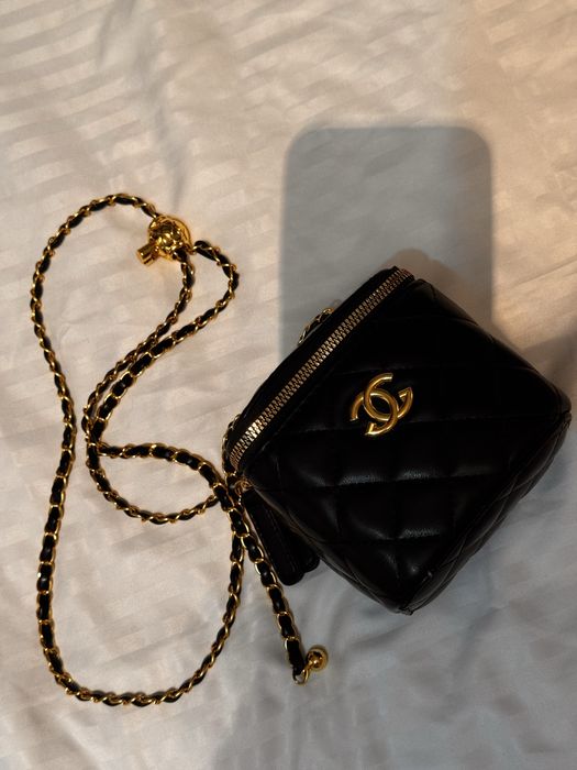 Сумочки Gucci , Chanel