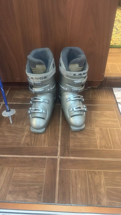 Спортивный лыжи