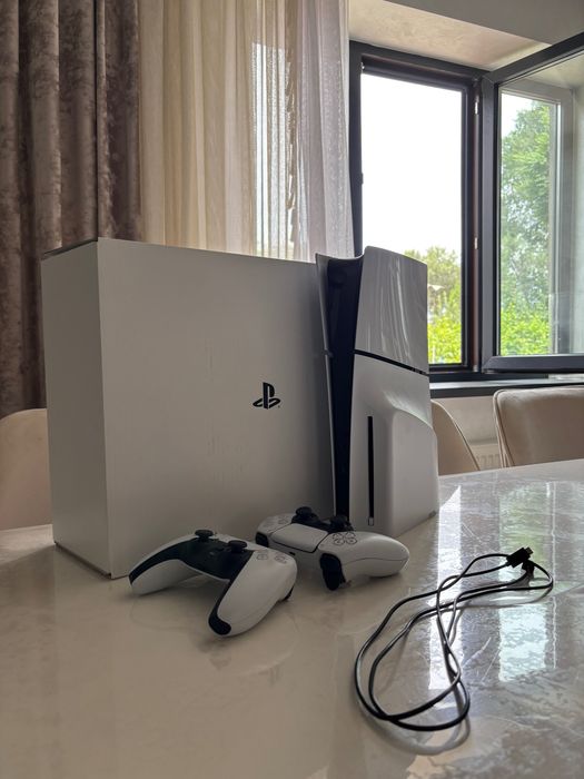 продам PS5 Slim б/у