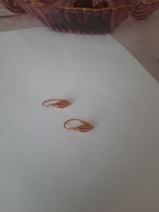 Продам серёжки за 230000