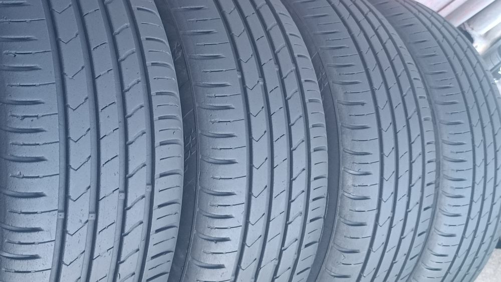 215/55/17 Kumho .