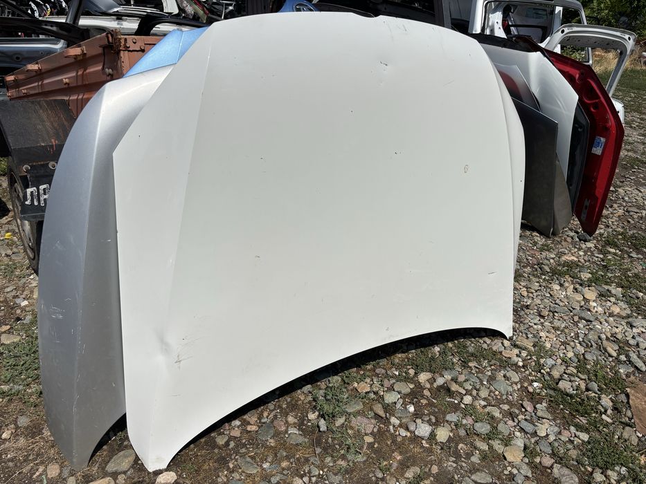 Капак VW Passat B7