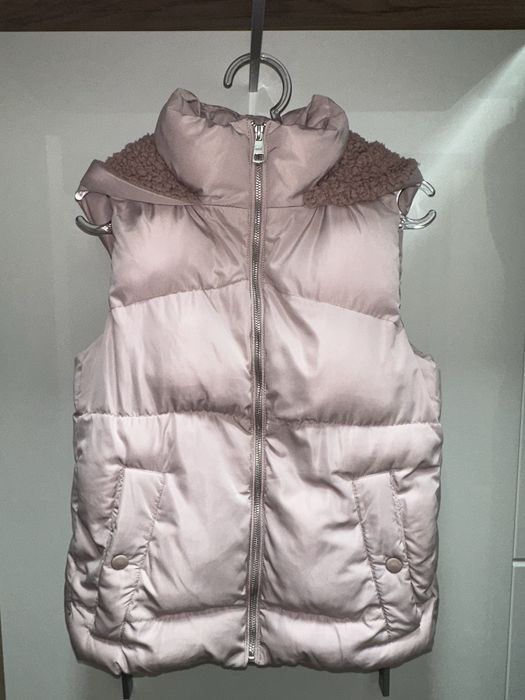 Връхни дрехи - палто, яке, грейка.