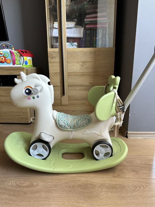 Конче за бутане и люлеене, зелено