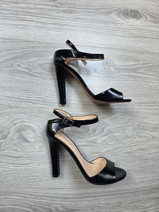 Pantofi cu toc Basconi piele naturală