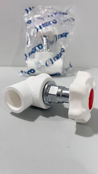 Пластмассивий винтил