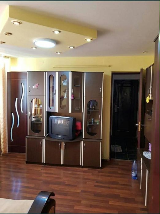 Vand apartament complet mobilat si utilat cu 2 camere in Libertarii