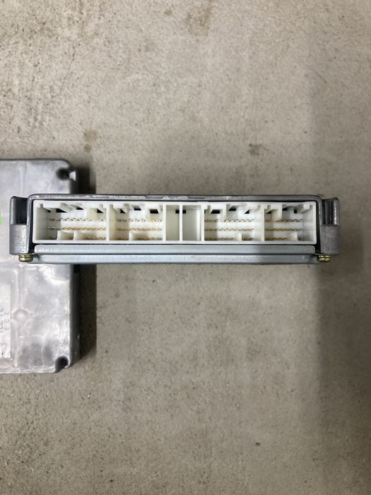 Компютър/Компютри за тойота корола версо/сorolla verso 1.8vvti 01-03г