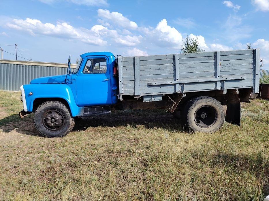 Продам автомашину ГАЗ  52