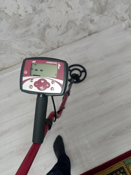 Metalo iskatel X-TERRA 305 ORGINALI