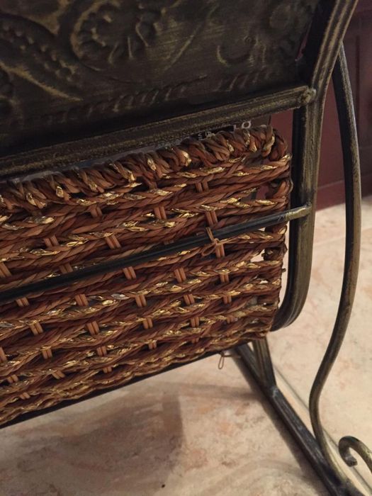 Журнальная подставка