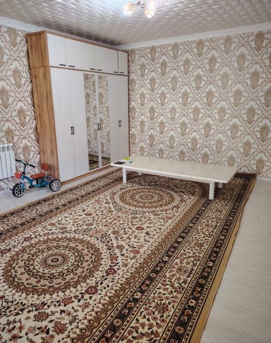 Продается квартира Юнусабад 6кв 2/4/4