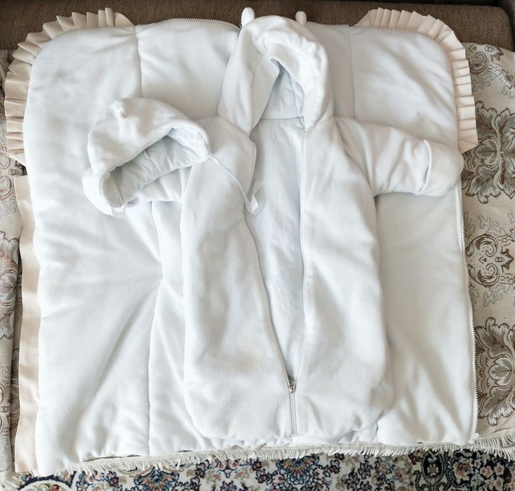 Продам конверт на выписку