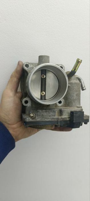 Продам дроссельной заслонку